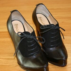High heeled Pollini Italian Shoes